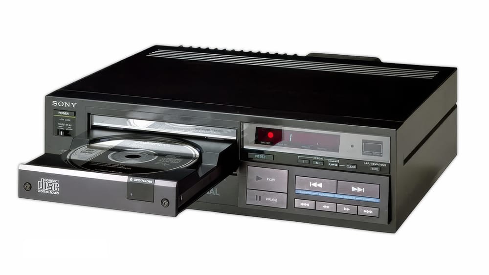 Sony CDP-101 - the first commercial CD player, 1982
