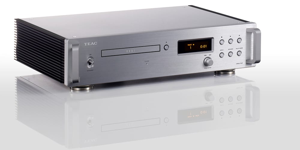 TEAC VRDS-701 CD player with Vibration-Free Rigid Disc-Clamping System