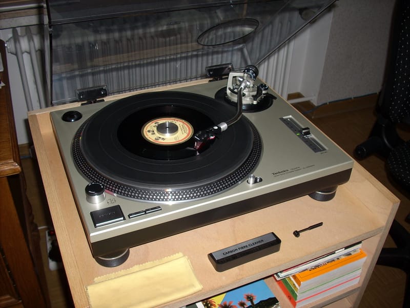 Technics SL-1200 MK2 turntable